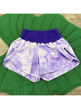 Lululemon Hotty Hot Womens 4 Purple Tie Dye Shorts
